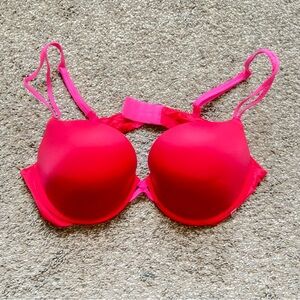 NWOT Victorias secret very sexy padded Demi bra